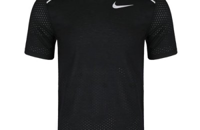 Recommended classic items to pair with men’s short-sleeved clothes (to improve overall dressing taste)